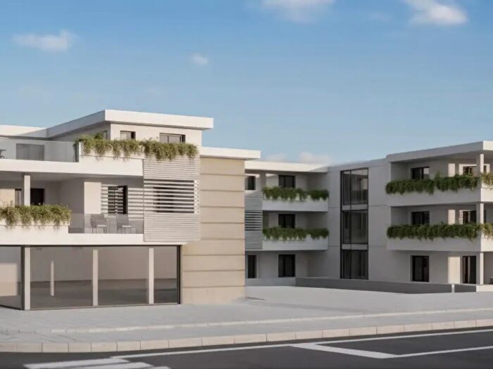 Appartamento quadrilocale in vendita in Piazza Pertini, Castel DAzzano