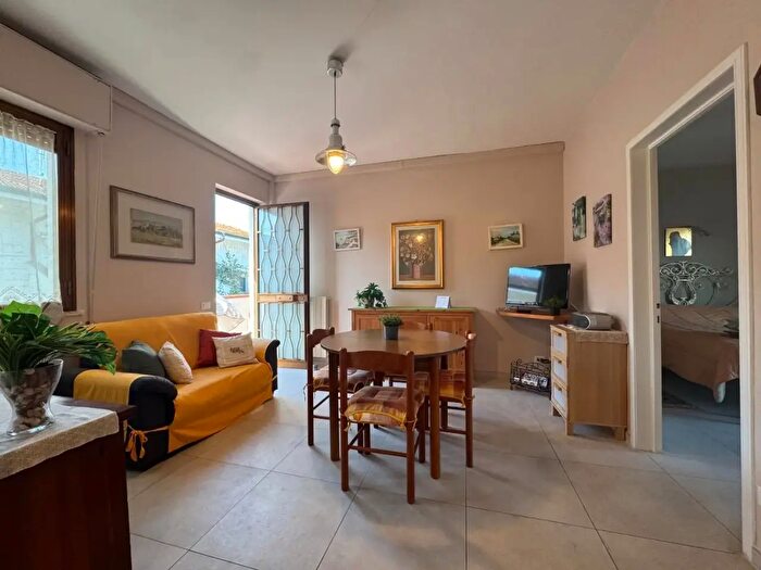 Appartamento trilocale in vendita in Guglielmo Marconi, Viareggio