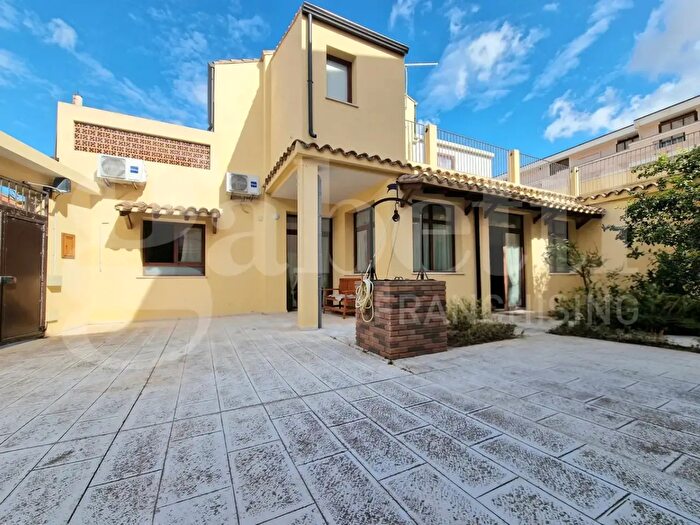 Casa con 5 locali in vendita in Via Nuova, Sestu