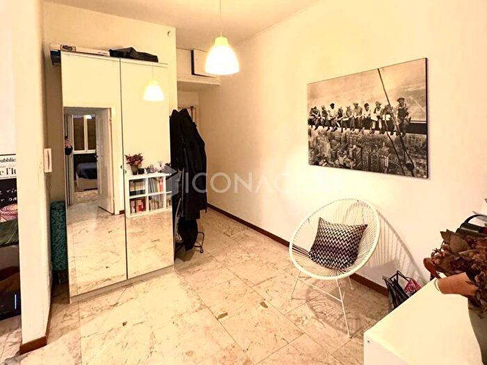 Appartamento trilocale in affitto in Via Carlo Crivelli, Quadronno Crocetta, Milano