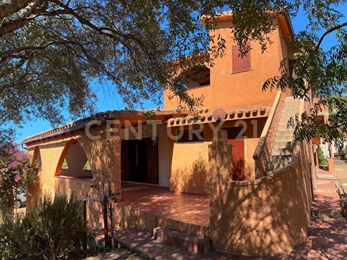 Casa con 10 locali in vendita in Via degli Eucalipti, Quartu SantElena