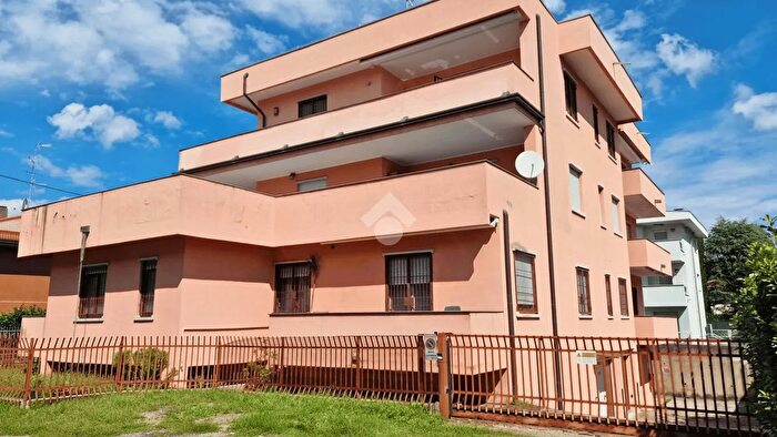 Appartamento quadrilocale in vendita in Via SantAmbrogio, Gallarate