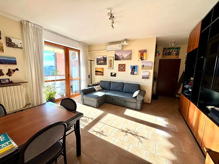 Appartamento trilocale in vendita in Via Parini, Alessandria