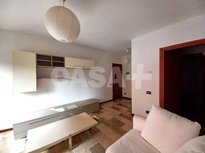 Appartamento bilocale in affitto in Via Maria Virginia Staurenghi, Brunella, Varese