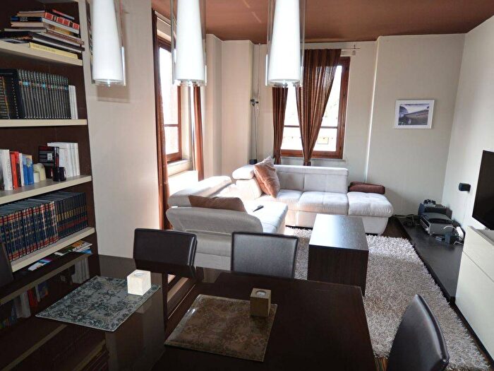 Appartamento trilocale in affitto in Via Lago, Nonio