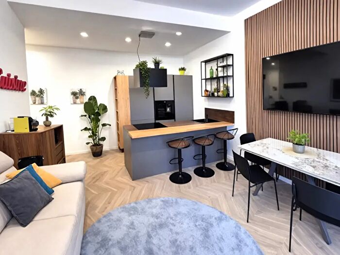 Appartamento trilocale in affitto in Via IV Novembre, Cantu