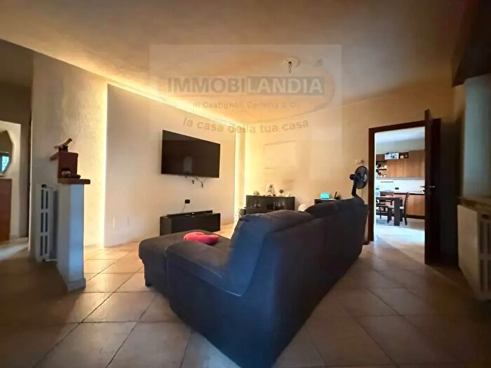 Case in Vendita e in Affitto - 3