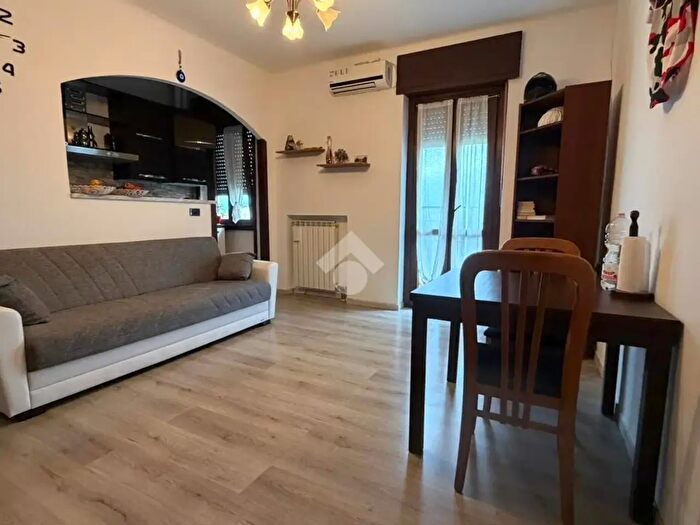 Appartamento bilocale in vendita in Via Tagliabue, Desio