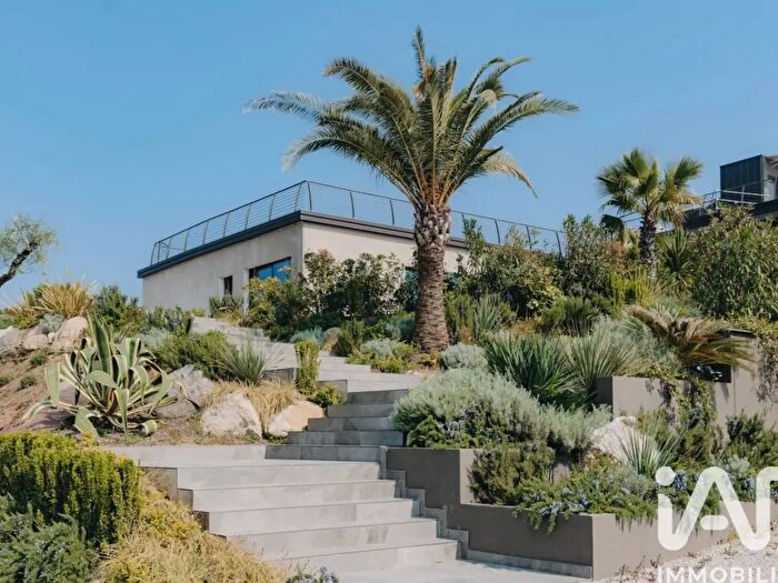 Appartamento con 10 locali in vendita in Via San Rocco, Padenghe Sul Garda