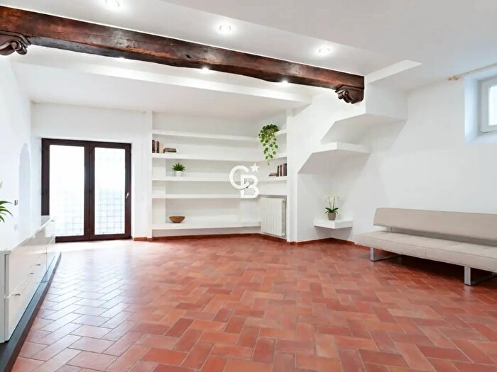Appartamento quadrilocale in vendita in Via della Cantinaccia, Viterbo