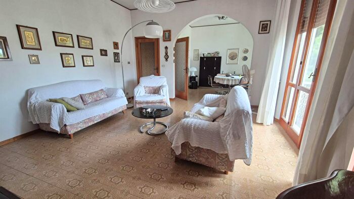 Appartamento con 7 locali in vendita in Senigallia