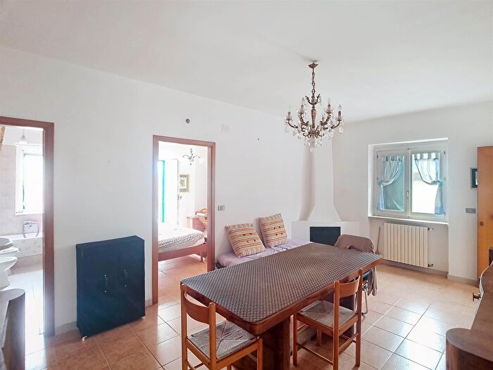 Appartamento quadrilocale in vendita in Via Roma, Bella