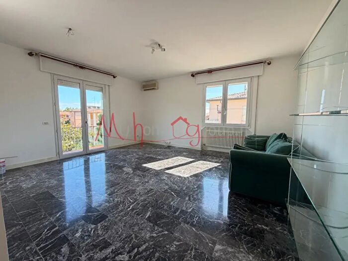 Appartamento trilocale in vendita in Via Asolo, Padova