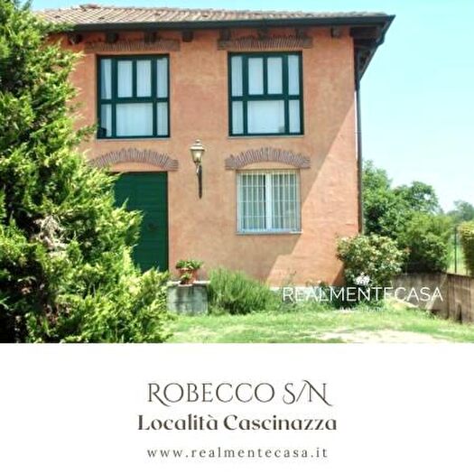 Casa con 5 locali in vendita in Via Martiri delle Foibe, Robecco Sul Naviglio