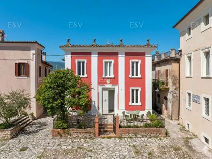 Casa con 6 locali in vendita in Via Gildo Ginepro, Terni