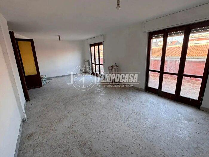 Appartamento con 5 locali in vendita in Roma