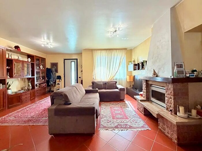 Casa quadrilocale in vendita in Via V Bachelet, Azzano Mella