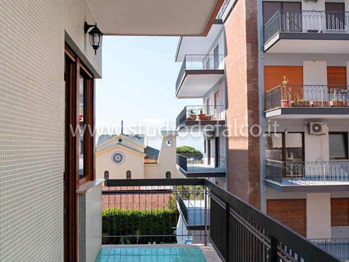 Appartamento monolocale in affitto in Via Orazio, Posillipo, Napoli