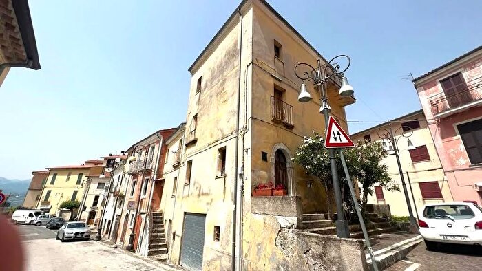 Casa con 5 locali in vendita in Piazza Umberto I Gallinaro Frosinone, Gallinaro