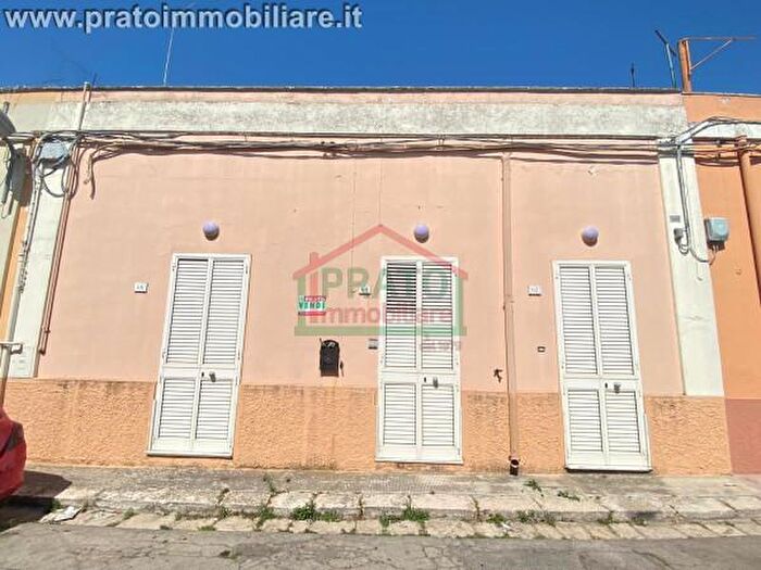 Casa con 6 locali in vendita in Via Duca degli Abbruzzi, Squinzano