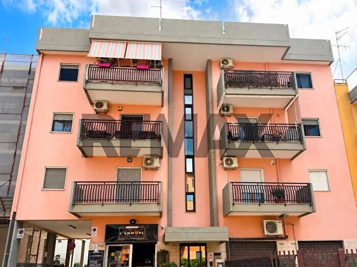 Appartamento trilocale in vendita in Via Ugo Foscolo, Bari