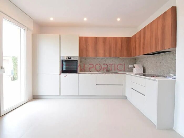 Casa quadrilocale in affitto in Via Don E Oregio, Brugine