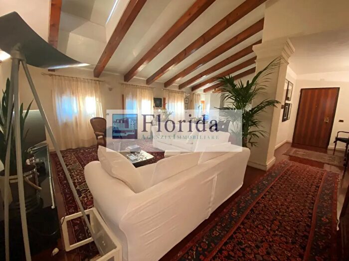 Appartamento quadrilocale in affitto in Santa Giustina In Colle