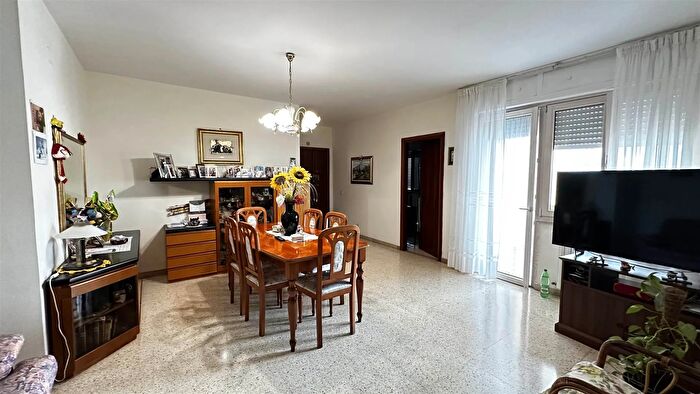 Appartamento con 6 locali in vendita in Gaeta