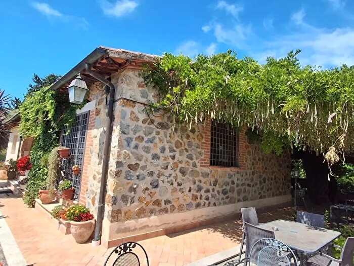 Casa trilocale in vendita in Manciano