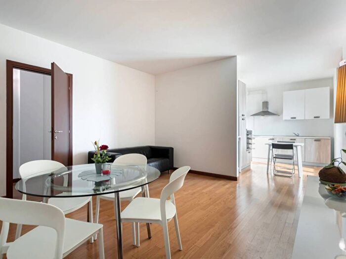 Appartamento con 5 locali in affitto in Via Grumello, Canovine, Bergamo