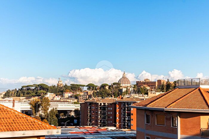 Appartamento trilocale in vendita in Via Giovan Battista Gandino, Roma