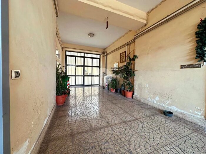 Appartamento bilocale in vendita in Via dei Calzolai, Napoli