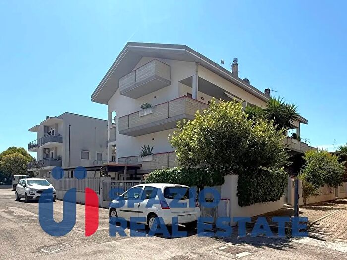 Casa con 5 locali in vendita in Via Santa Teresa d'Avila, Montesilvano
