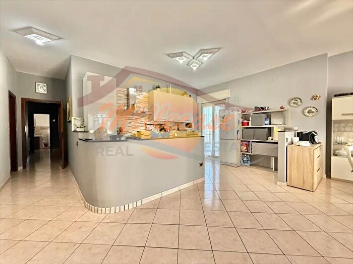 Appartamento con 5 locali in vendita in Via Italia, Siracusa