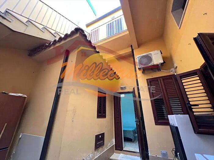 Appartamento bilocale in vendita in Via Piave, Siracusa