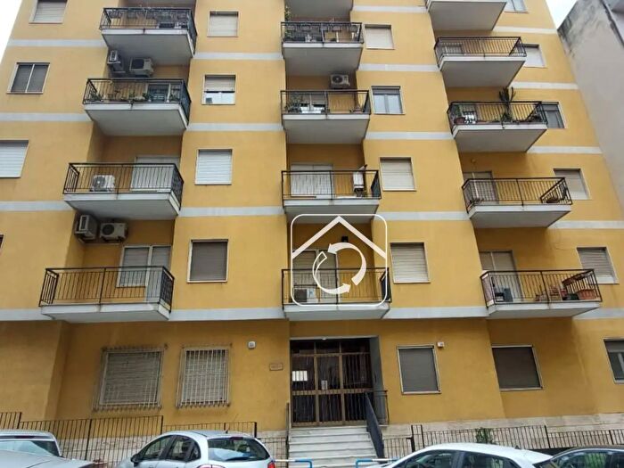 Appartamento con 6 locali in vendita in Reggio Calabria