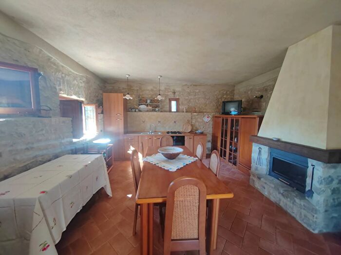 Casa trilocale in vendita in Contrada Vagnalia Snc, Vallecorsa