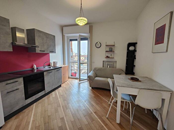 Appartamento trilocale in affitto in Via Paolo Bassi, Farini, Milano
