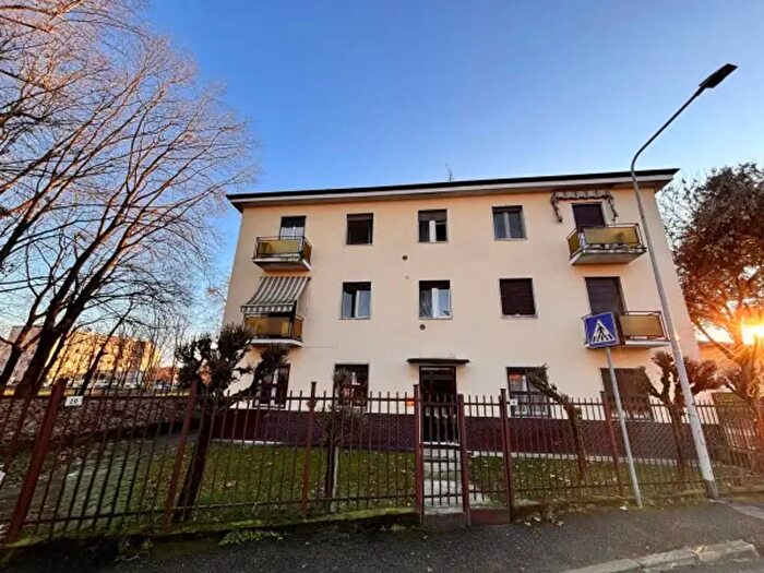 Appartamento trilocale in vendita in Via San Rocco, Lodi Vecchio