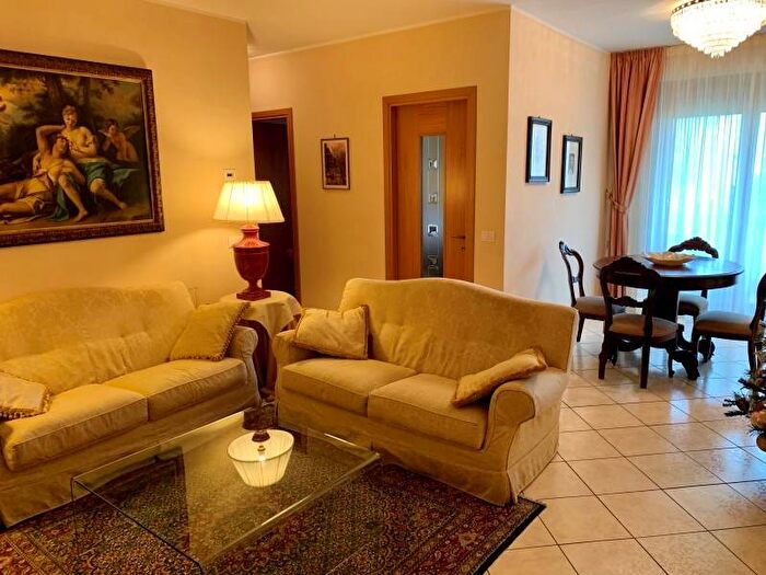 Appartamento con 5 locali in affitto in Villa Severi Cappuccini, Arezzo