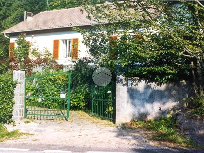 Casa con 5 locali in vendita in Frazione Montenotte Superiore, Cairo Montenotte