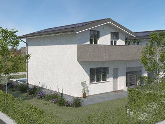 Casa quadrilocale in vendita in Via Cavalieri di Vittorio Veneto, Bregnano