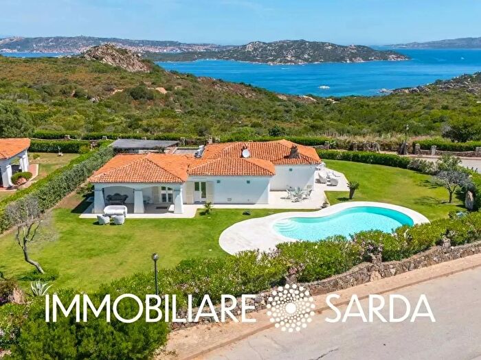 Casa con 12 locali in vendita in Palau