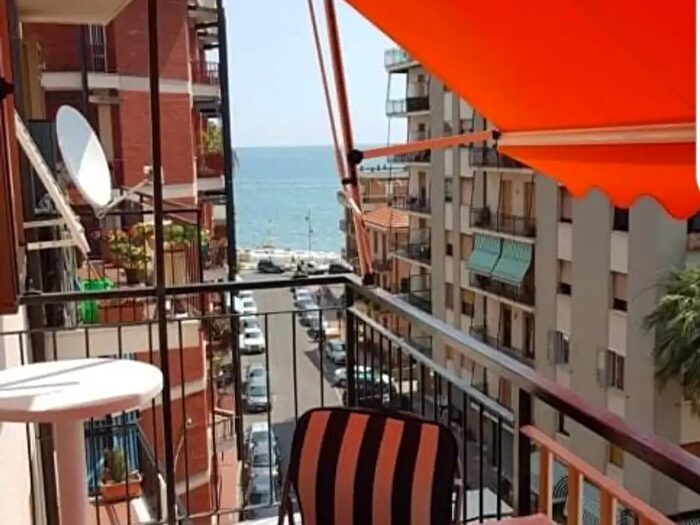 Appartamento trilocale in vendita in Albenga