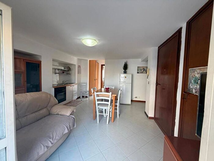 Appartamento trilocale in affitto in VIA PIAVE a, Centro, Nettuno