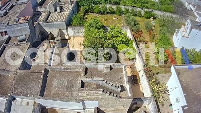 Casa con 5 locali in vendita in Via Santo Spirito, Veglie