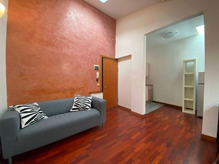 Appartamento trilocale in affitto in Via del Ponte alle Mosse, Porta al Prato San Jacopino, Firenze
