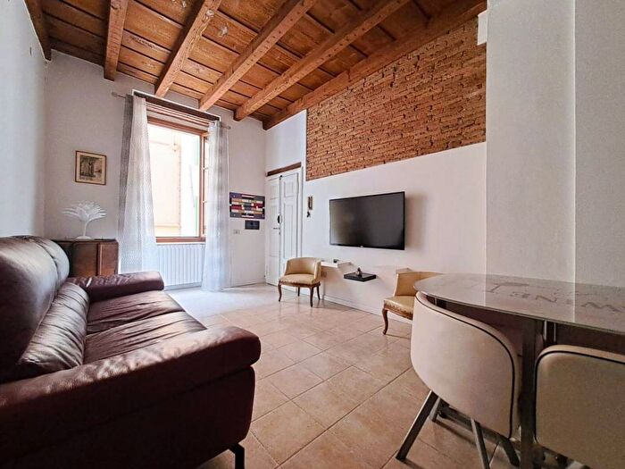 Appartamento bilocale in affitto in Via Carlo Cattaneo, Castello Via Musei, Brescia