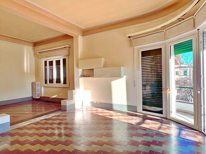 Appartamento con 6 locali in affitto in Piazzale della Repubblica, Porta Santo Spirito Stazione, Arezzo