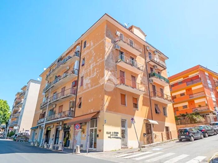 Appartamento trilocale in vendita in Via Fratelli Bandiera, Albano Laziale
